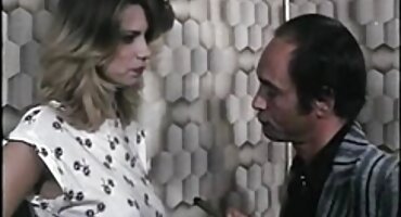 sex ngua Ariana Marie bị phim sx đốt cháy trong cả hai lỗ.