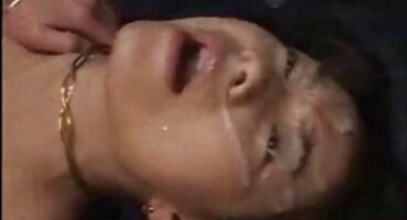 call video chat sex Chị gái fucked trên chiếc ghế dài. sex đồng tính